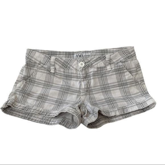 YMI Pants - ❤️ YMI Twill Gray Plaid Shorts Size 3 ❤️